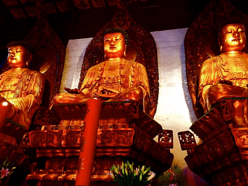 shangai buddha raccontami un viaggio